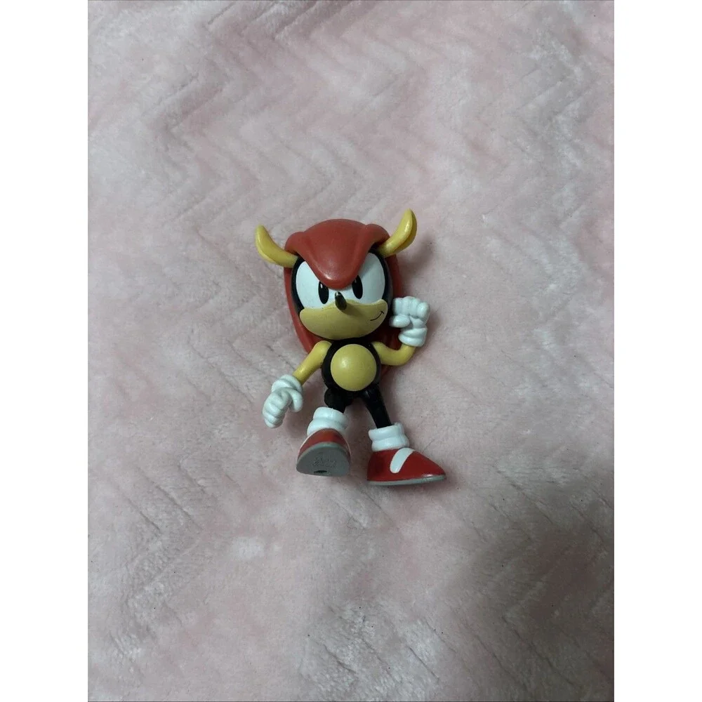Sonic Mighty the Armadillo Jakks 3” Figure  Sega
